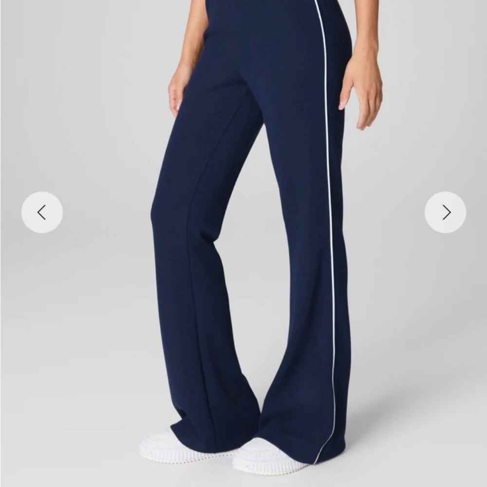 SPANX Air Essentials Pique Flare Pants XS